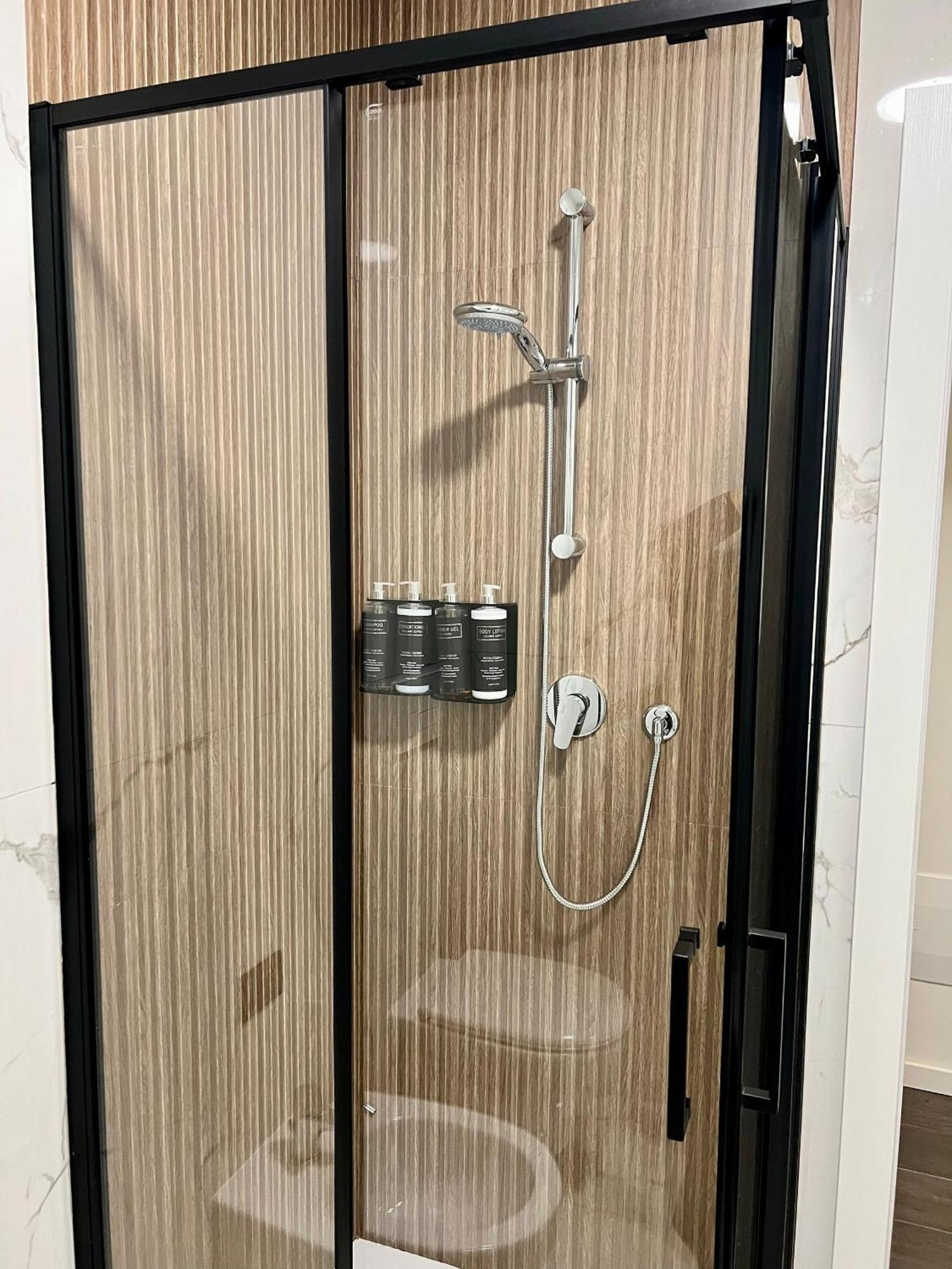 Cremona Inn Aparthotel Екстериор снимка