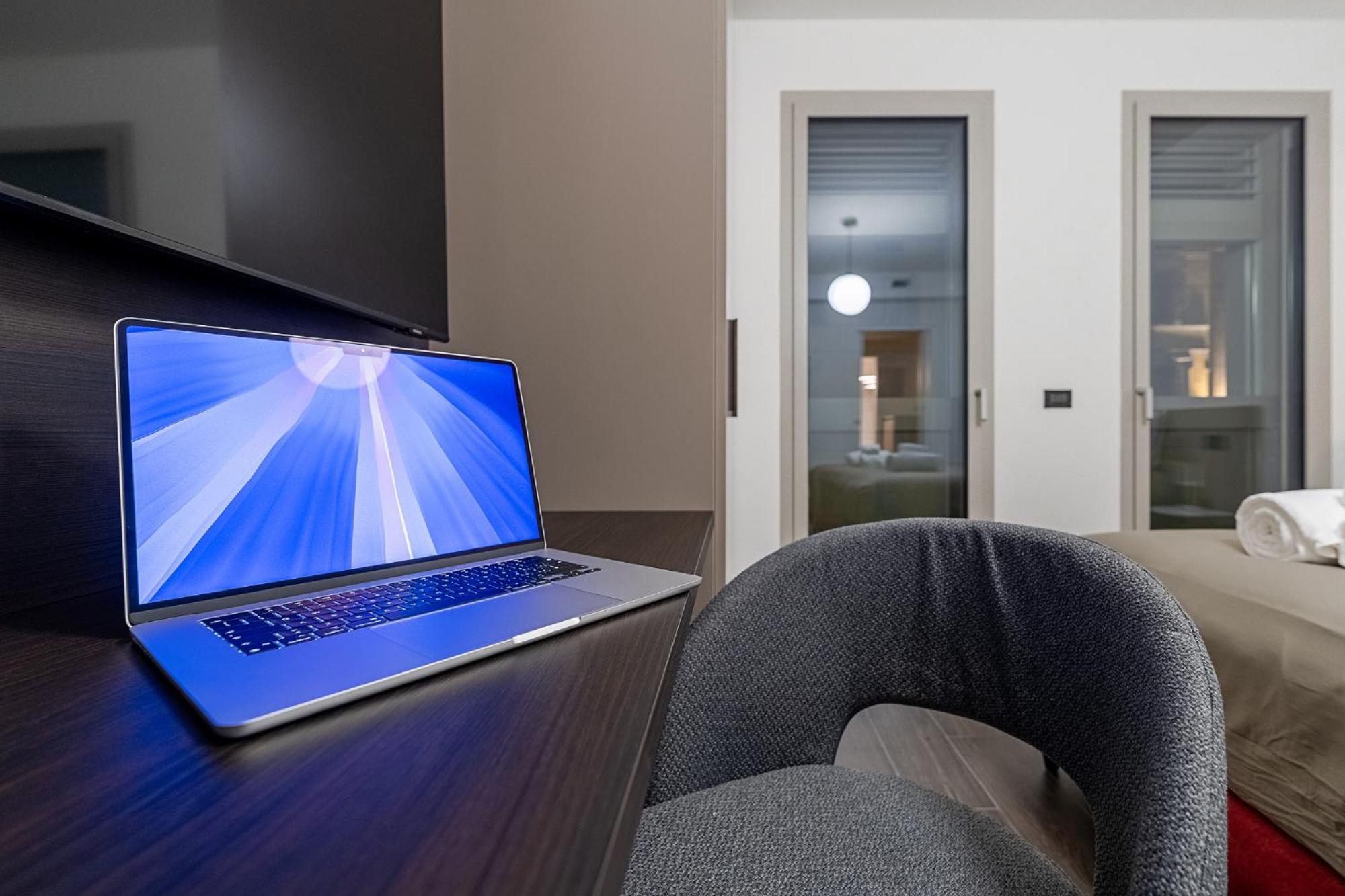 Cremona Inn Aparthotel Екстериор снимка